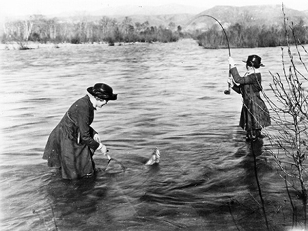 mypubliclands:
“ Throwback Thursday: Idaho Fishing
Photos courtesy of the Idaho State Historical Library.
-Krista Berumen
”