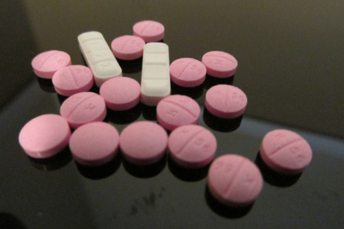 pink,pills,adderall.