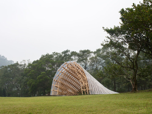 fabriciomora:Wind eaves Kengo Kuma | Ⓒ BENJAMIN HOSKING