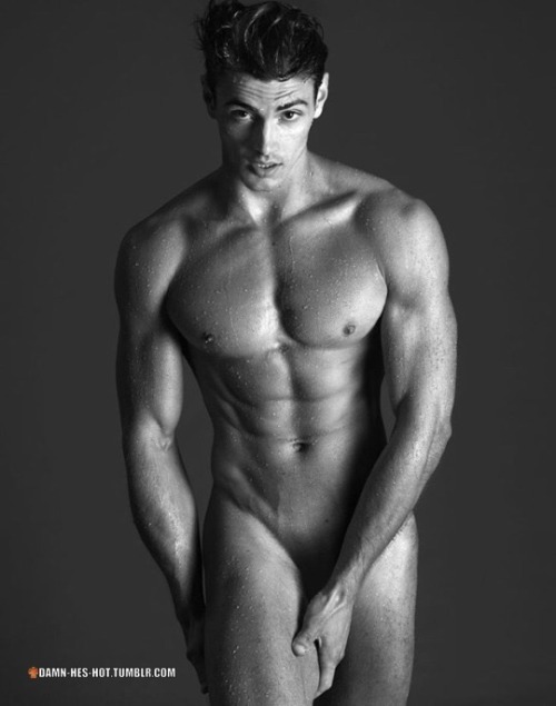 damn-hes-hot:DAMN HE’S HOT!Follow for daily pics of hot men -...