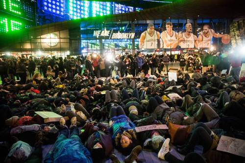 the-gasoline-station:Berkeley to Brooklyn: Protesters...