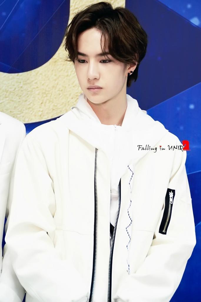 Only Yibo - [HQ] 150423 Yibo at KU Asian Music Awards. Cr....