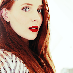 'as elusive as time' — Simone Simons’ flawless beauty on Instagram (it’s...