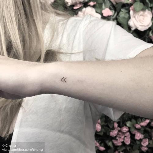 By Chang, done in Manhattan. http://ttoo.co/p/34966 arrow;chang;facebook;kenaz;letter;micro;minimalist;native american;nordic symbol;rune;symbols;twitter;weapon;wrist