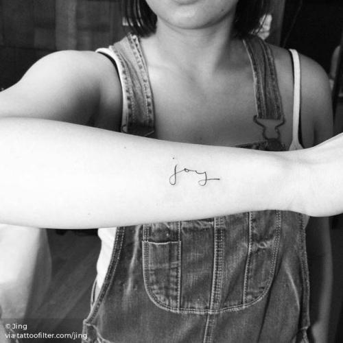 Jess Glynne Joy  Star Wrist Tattoo  Steal Her Style