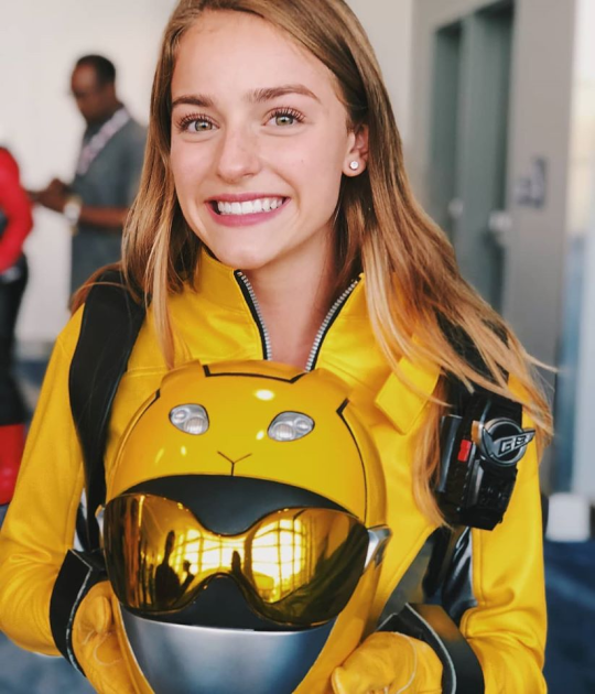 View Power Rangers Beast Morphers Zoey Reeves Gif