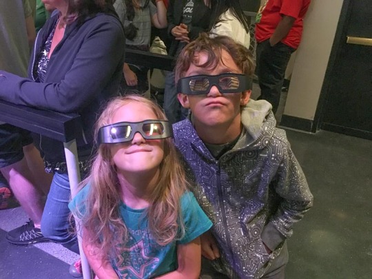 kids in 3d glasses at Universal Orlando