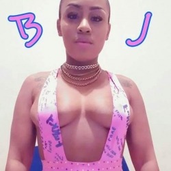 iambrittneyjones:  I enjoyed making this anal video with my new 10 inch toy.Click