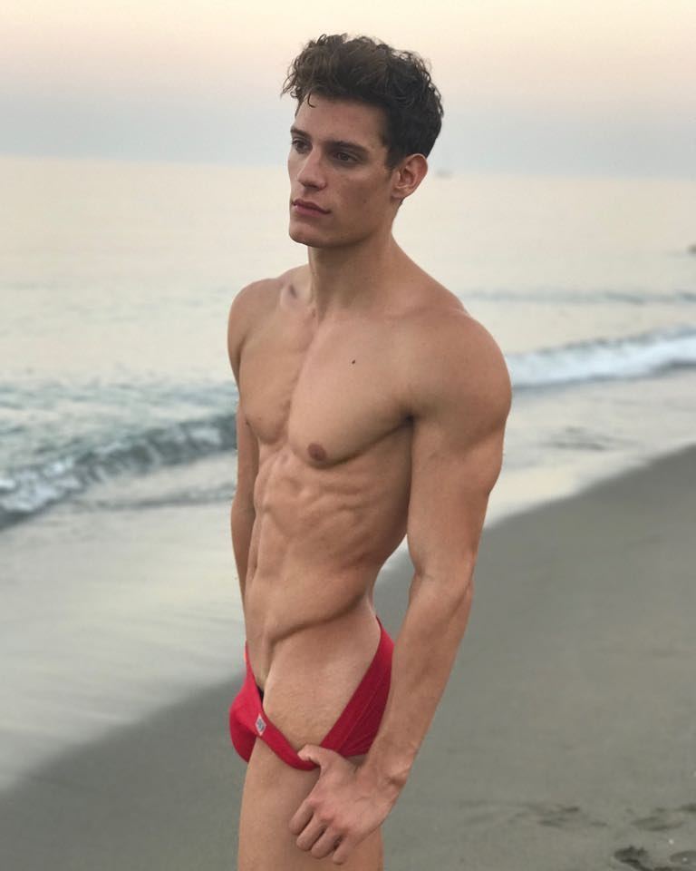 Alex Cunha торс