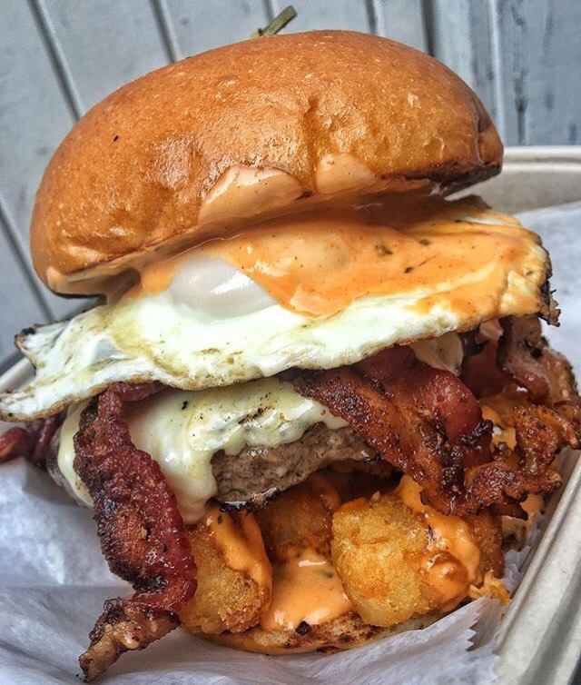 Yummy Foooooood - Cheeseburger with Tator Tots, Bacon and Fried Egg