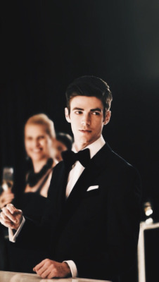 Next photo of Grant Gustin