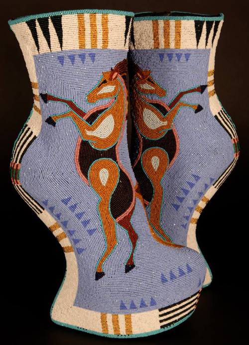 moderndayndnprincess:“Horseshoes” Heard 2014 by Jamie Okuma...