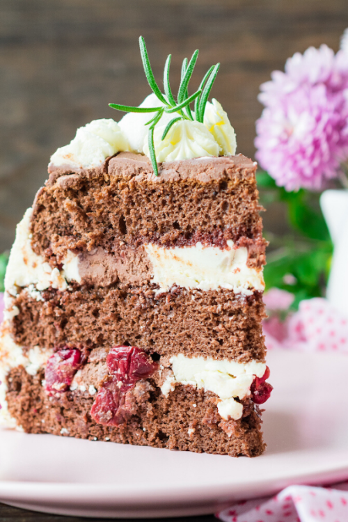 foodffs:Chocolate Cherry CakeA Chocolate Cherry Cake, sweet...