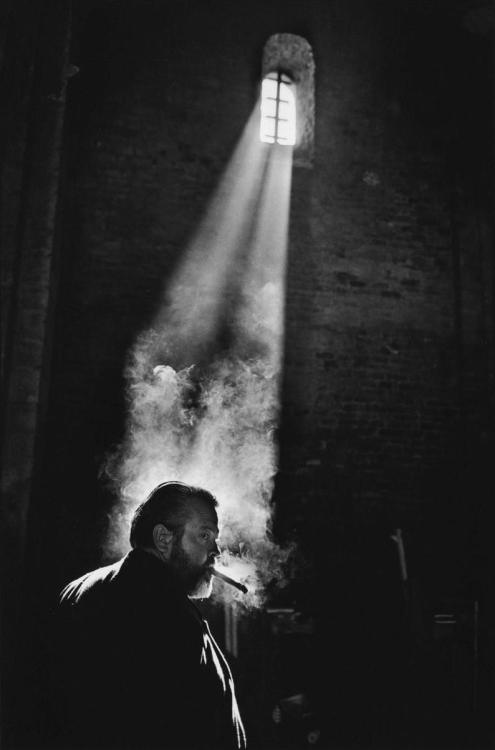 cinephiliabeyond:Orson Welles on the set of CHIMES AT...