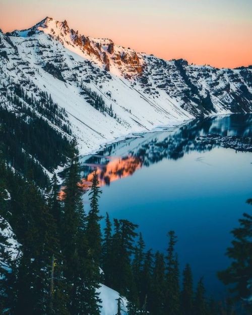 crater lake crater lake national park park national park outdoors nature view scenery sunset lake landscape photography travel adventure journey explore hike hiking backpacking lifestyle culture mood aesthetics