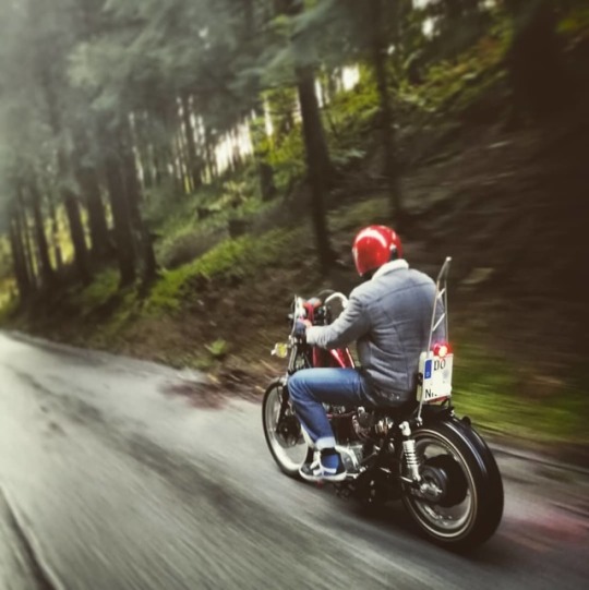 Autuum vibes #Yamaha #XS650 #Chopper #JapChop by #KlassikKustoms https://www.instagram.com/p/B3l5Ld8IXw6/?igshid=13vw6njp1zn4b