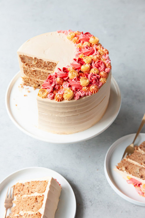 sweetoothgirl:Caramel Apple Spice Cake