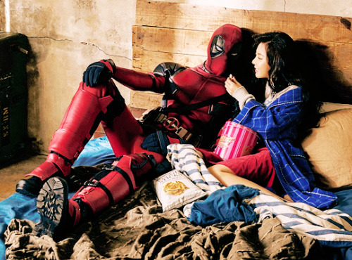 shiningqueens:high cut #166 with hyuna (and deadpool)