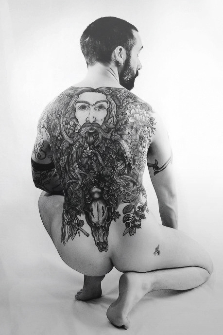 dapperpagan:Awe-inspiring tattoo.