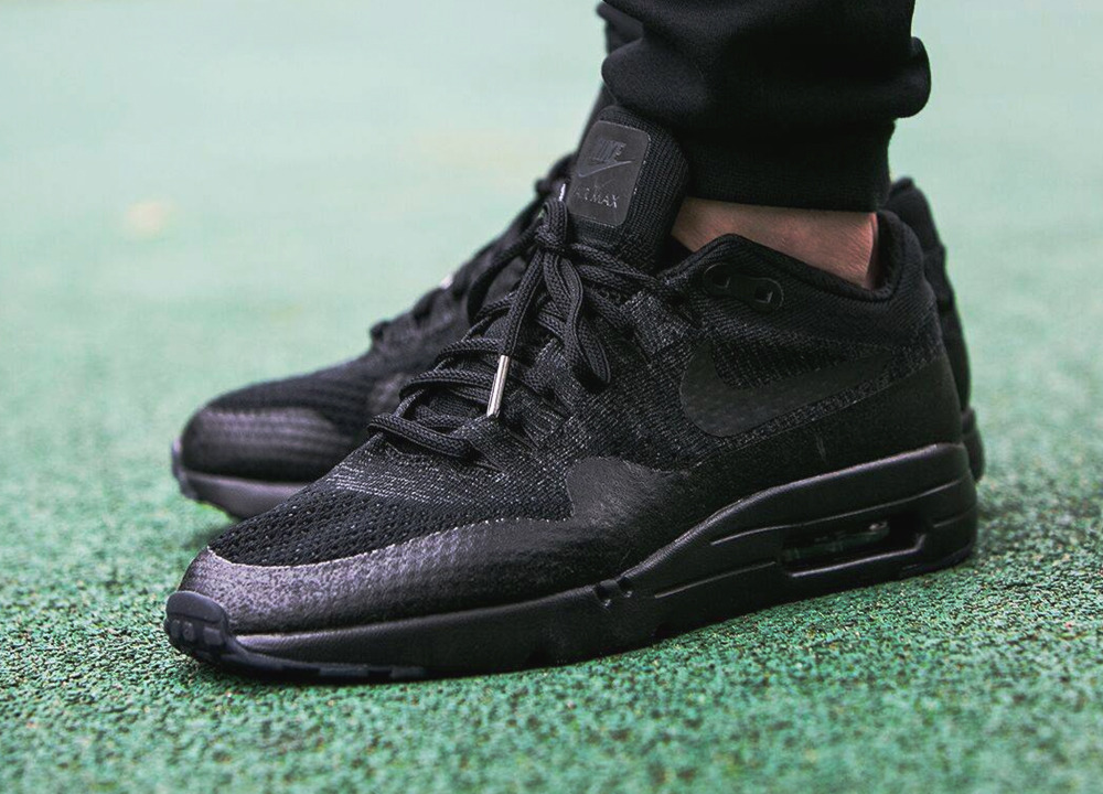 air max 1 ultra flyknit black