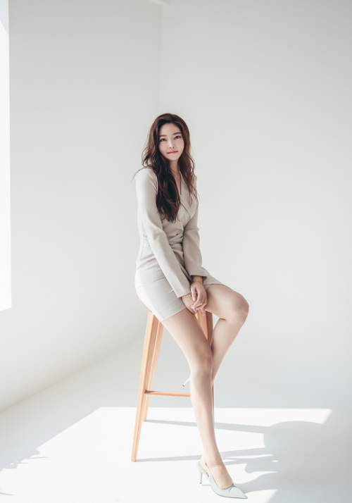 korean-dreams-girls:Park Jung Yoon - March 08, 2019 1st Set