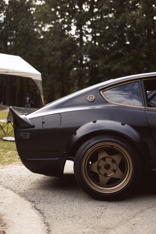 7thcentru:Low TideDatsun 240ZHere’s more of that car that...