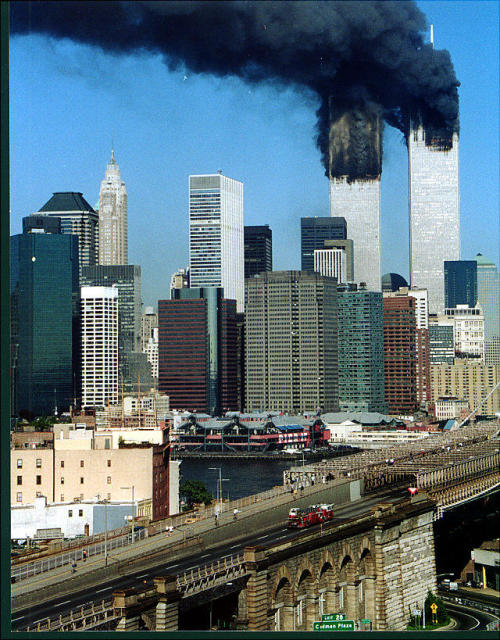 deadmancreepin:The Final Run of Ladder 118FDNY Ladder 118...