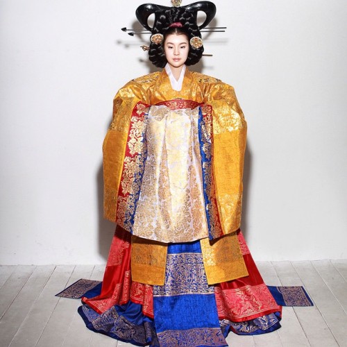 robe de mariée traditionnelle de Corée