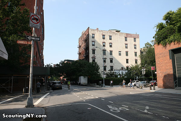 scoutingny:
“ This is a 200-year-old farmhouse in the West Village - and it might be torn down to build condos
”
Absolutely fucking not.