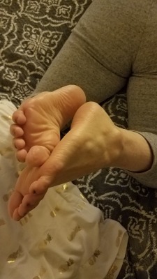 @0lovefeet0