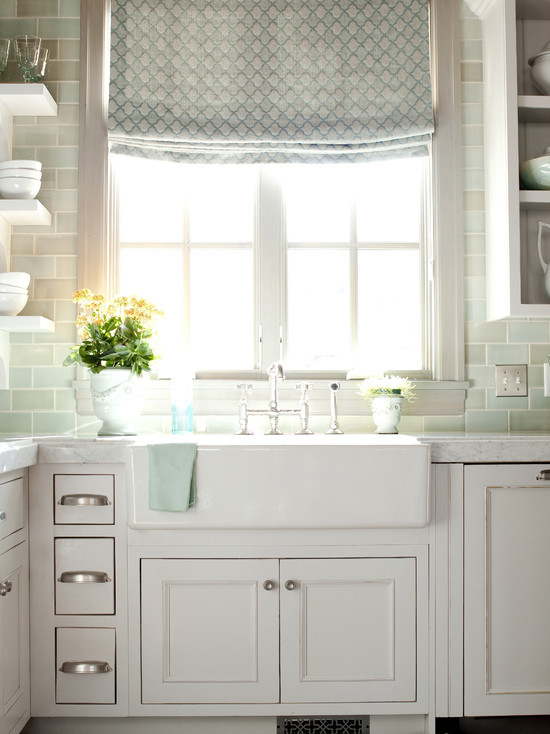 white subway tile with blue accent kitchen