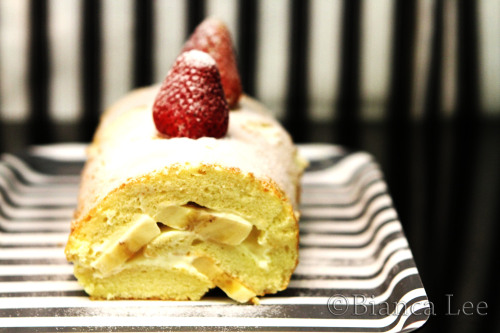 Banana Swiss rollRecipe- 11x8inch pan120g egg whites (around...