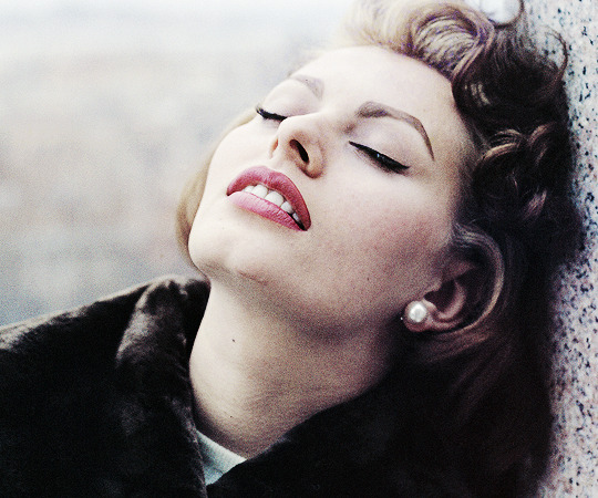 - Happy Birthday, Sophia Loren! ★ Sep. 20, 1934