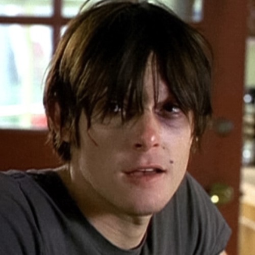 ninetyicons:norman reeduso amor da minha vidaaalike se...