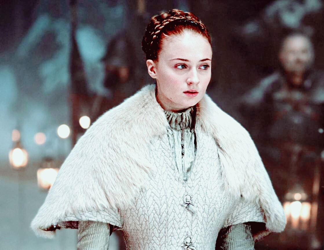 Queen Of The North — Sansa stark wedding dress from 5x06 close up.