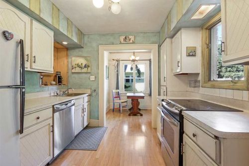 househunting:$139,900/2 br/1520 sq ftOshkosh, WI built...