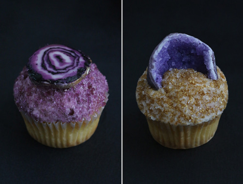 ugly–cupcakes:DIY: Gemstone Cupcakes