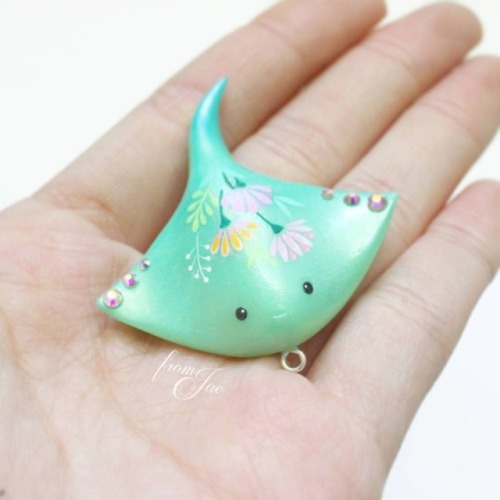 sosuperawesome:Jae on Instagram, and Etsy Follow So Super...