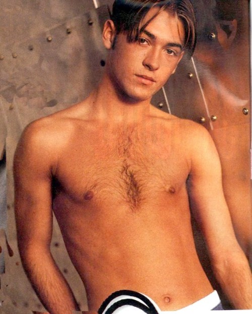 malecelebhub:PAUL NICHOLLS