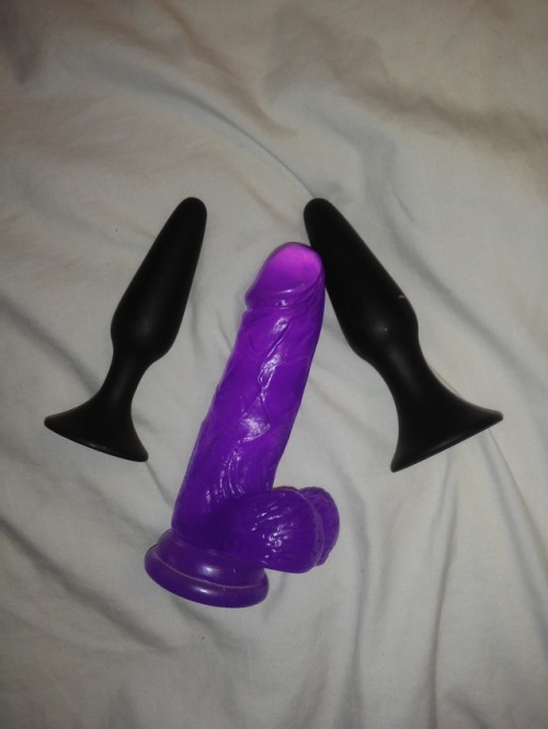 donacakes:Some of my toysI miss my old black ass plugs.