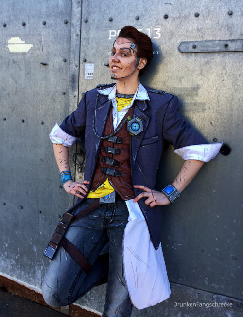 Джеки косплей. Красавчик Джек косплей. Handsome Jack Cosplay. Пиджак handsome Jack. Красавчик Джек в полный рост.