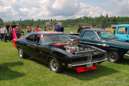 jacdurac: A WILD 1969 DODGE CHARGER R/Tfrom the Internet