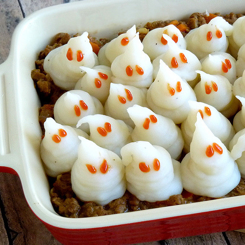 sixpenceee:A compilation of Halloween vegan/vegetarian food as...