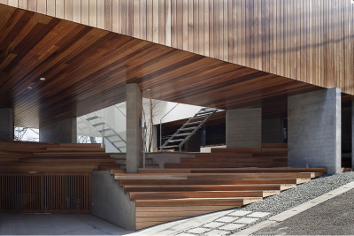 ombuarchitecture:<br /><br />Casa-sakanoueBy acaa / Kazuhiko Kishimotovia Japan Architects