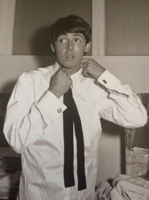 morrisseys-ass:
“Paul McCartney backstage at the Glasgow Odeon on June 7th, 1963
”