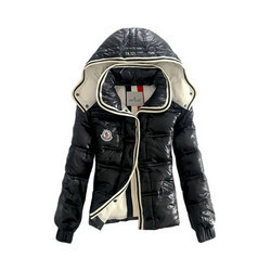 Moncler  up to 80% Off