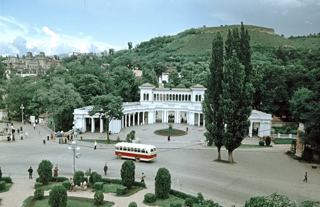 Kislovodsk, early 1950s. Photo by Semyon Fridlyand.