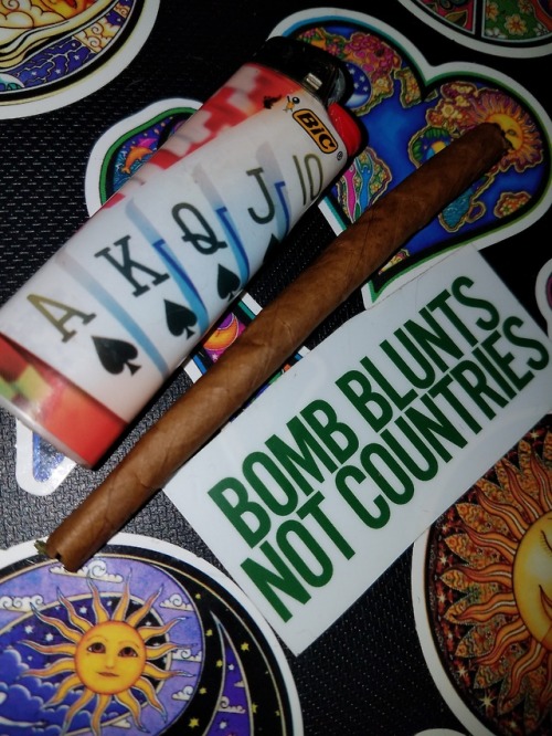 smokingtheherb:Gooood morning buttercups! 