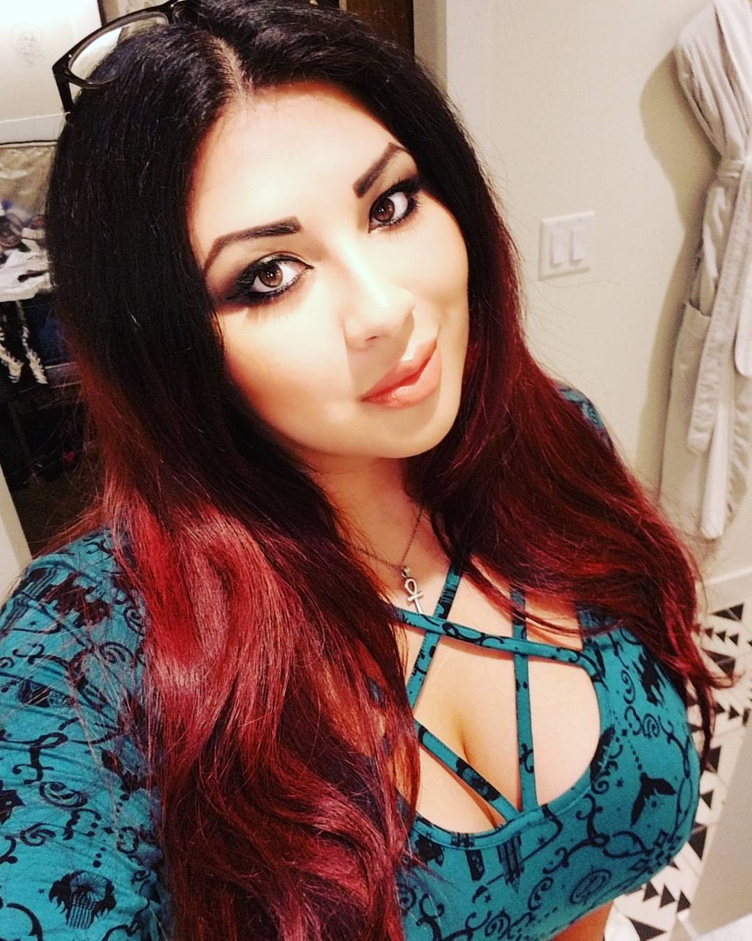 HOW CAN I HAVE SEX WITH MY AUNT White Milf Has A Huge Ass