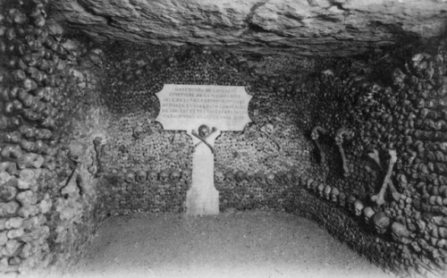 deathandmysticism:Catacombs of Paris, France, late 19th century...